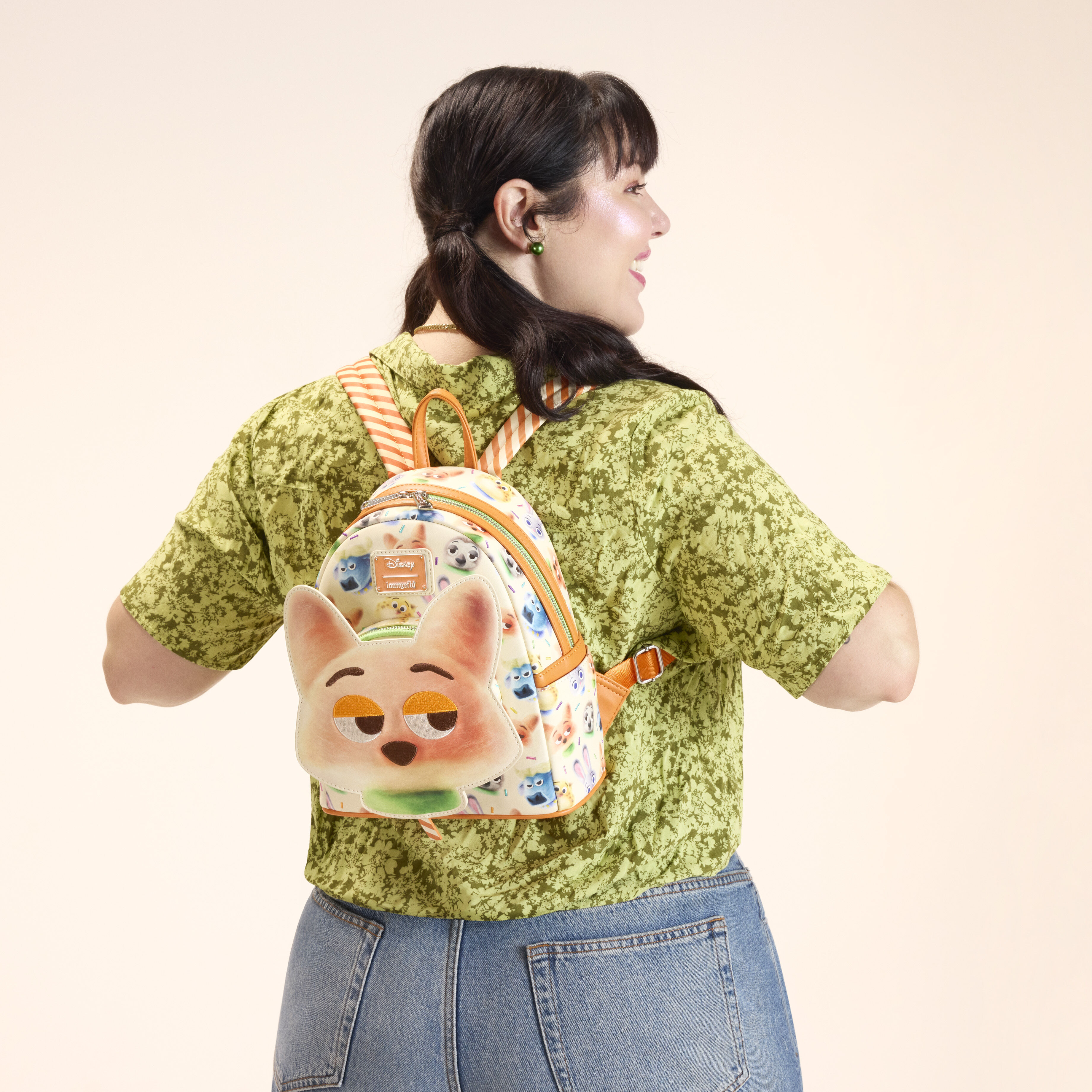 Loungefly限定　ズートピア2 ニック ミニリュック コットンキャンディ Zootopia 2 Nick Wilde Cotton Candy Cosplay All-Over Print Mini